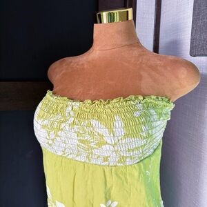 CHARLOTTE RUSSE Y2K Island Vibes Lime Green & White Smocked Tube Top Size Medium